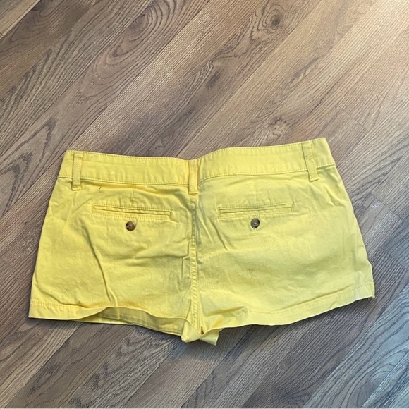SO Women's Sunny Yellow Cargo Shorts - Picture 2 of 2